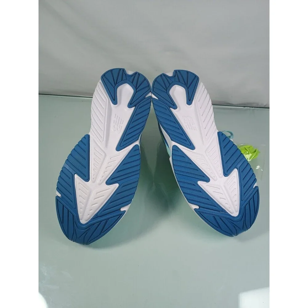 New Balance product pair